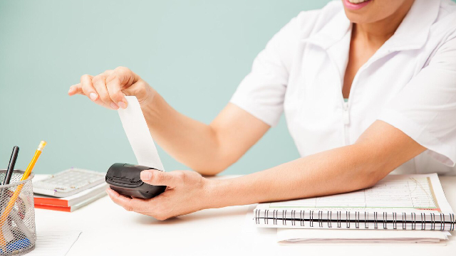 ¿Qué estrategia usar para el control de facturas de proveedores?